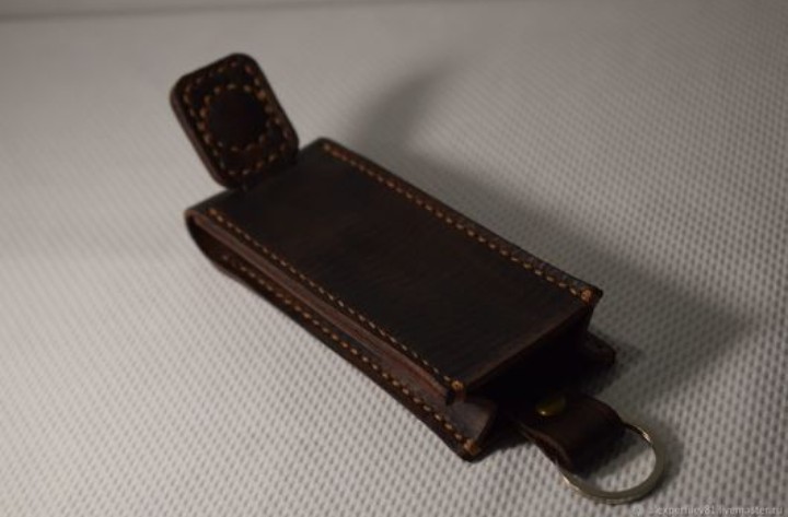 Vintage Leather key holder, key case brown leather key pouch - Image 6