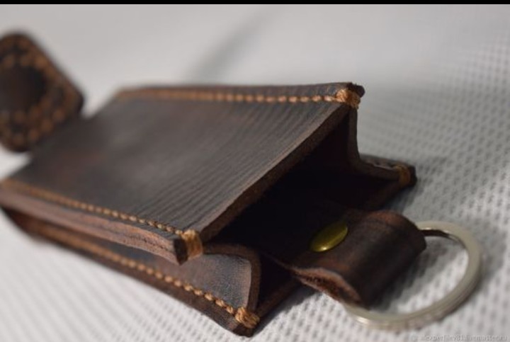 Vintage Leather key holder, key case brown leather key pouch - Image 4