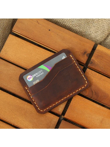 Full grain leather card holder in minimalist style, handmade in original leather.